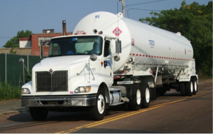 FIGURE 12. Liquefied Natural Gas (LNG) Truck, Barely within the Second Street Travel Lane
Figure 12 shows a liquefied natural gas semi-trailer on Second Street with its wheels partly on the center line.
